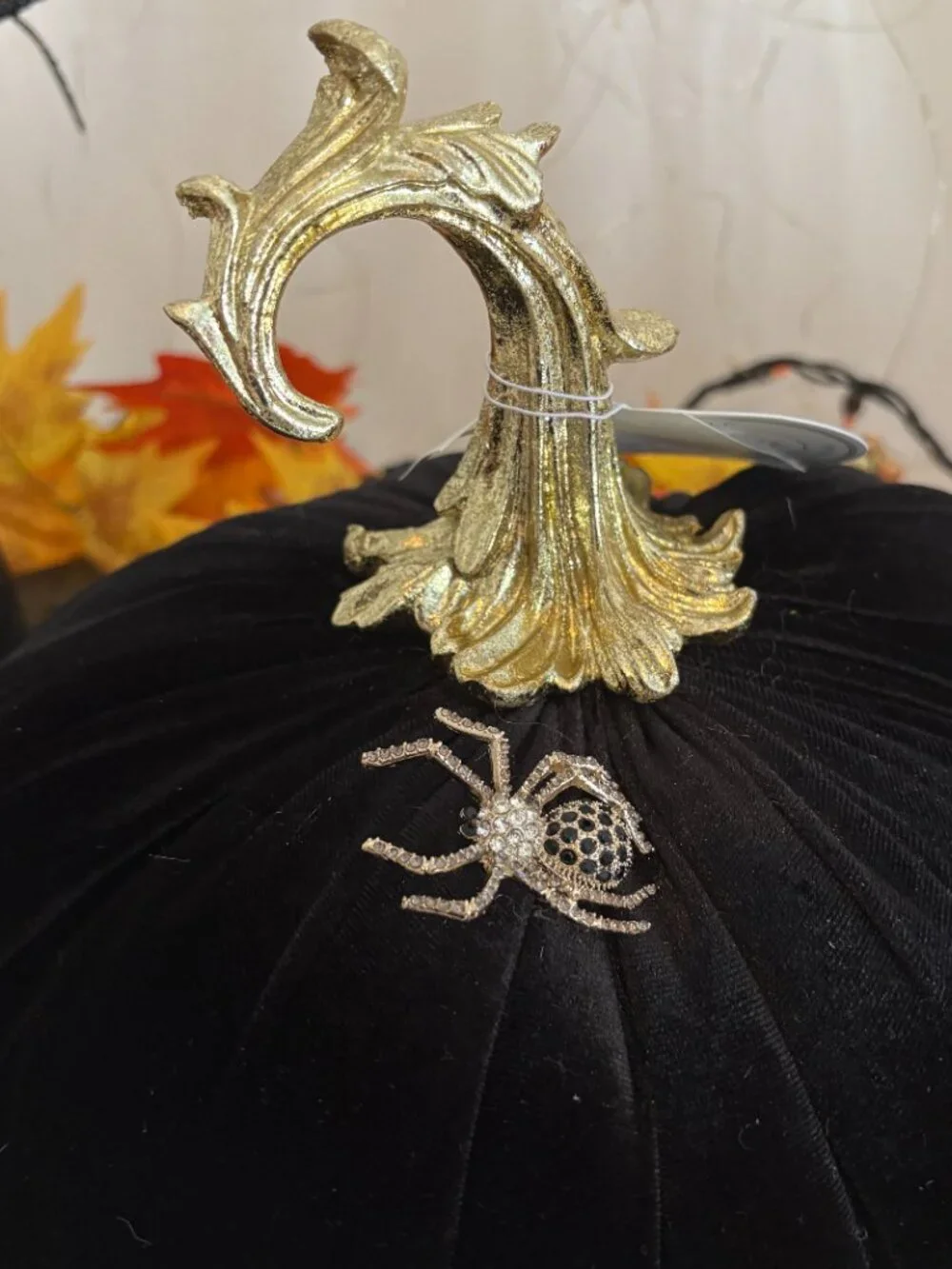 Halloween Elegant Black Velvet Gold Stem With Spider Brooch Pumpkin Decor New